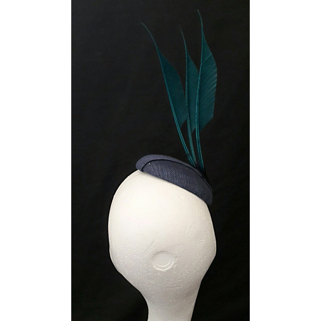 'Gna' Feather Headpiece image 6