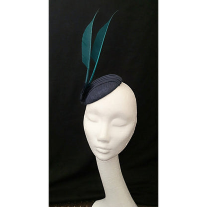 'Gna' Feather Headpiece image 8